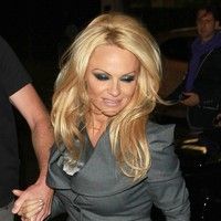 Pamela Anderson leaves The Playboy Club photos | Picture 78901